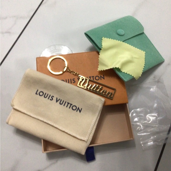 Authentic Louis Vuitton gift box.  Including everything in pic. Key ring charm. - Picture 1 of 13